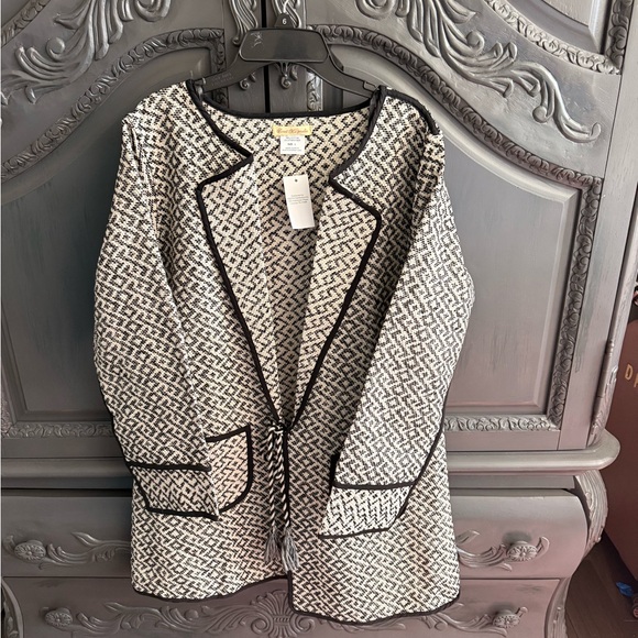 Sweet Magnolia Jackets & Blazers - Women's Black & White Open-Front Textured Blazer